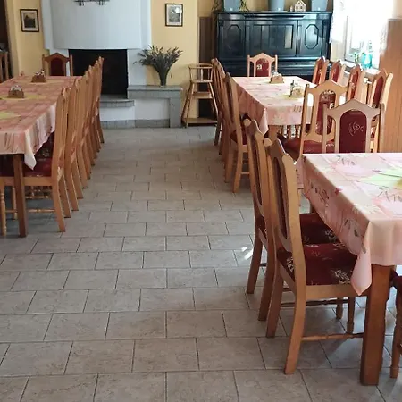 Гостевой дом - Restaurace Na Vysince Турнов