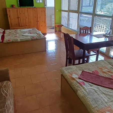 - Restaurace Na Vysince Турнов