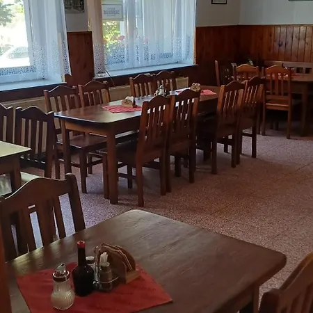 - Restaurace Na Vysince 3* Турнов