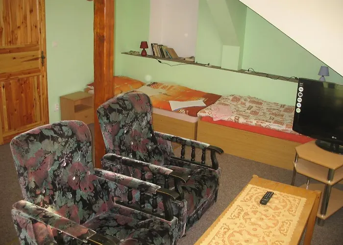- Restaurace Na Výšince 3* Turnov